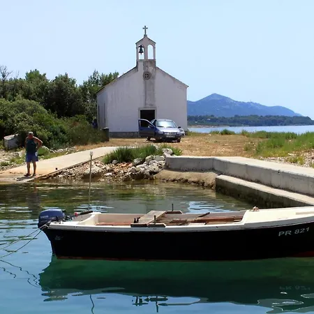 By The Sea Guduce, - 13274