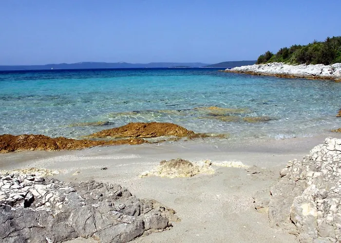 By The Sea Guduce, - 13274 *